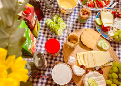 breakfast table at the longboard camp