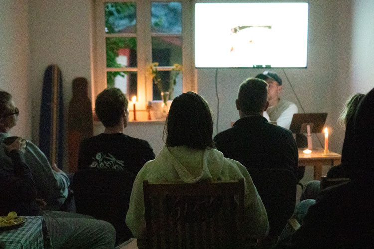 Video-night Yoga lessons at longboard camp