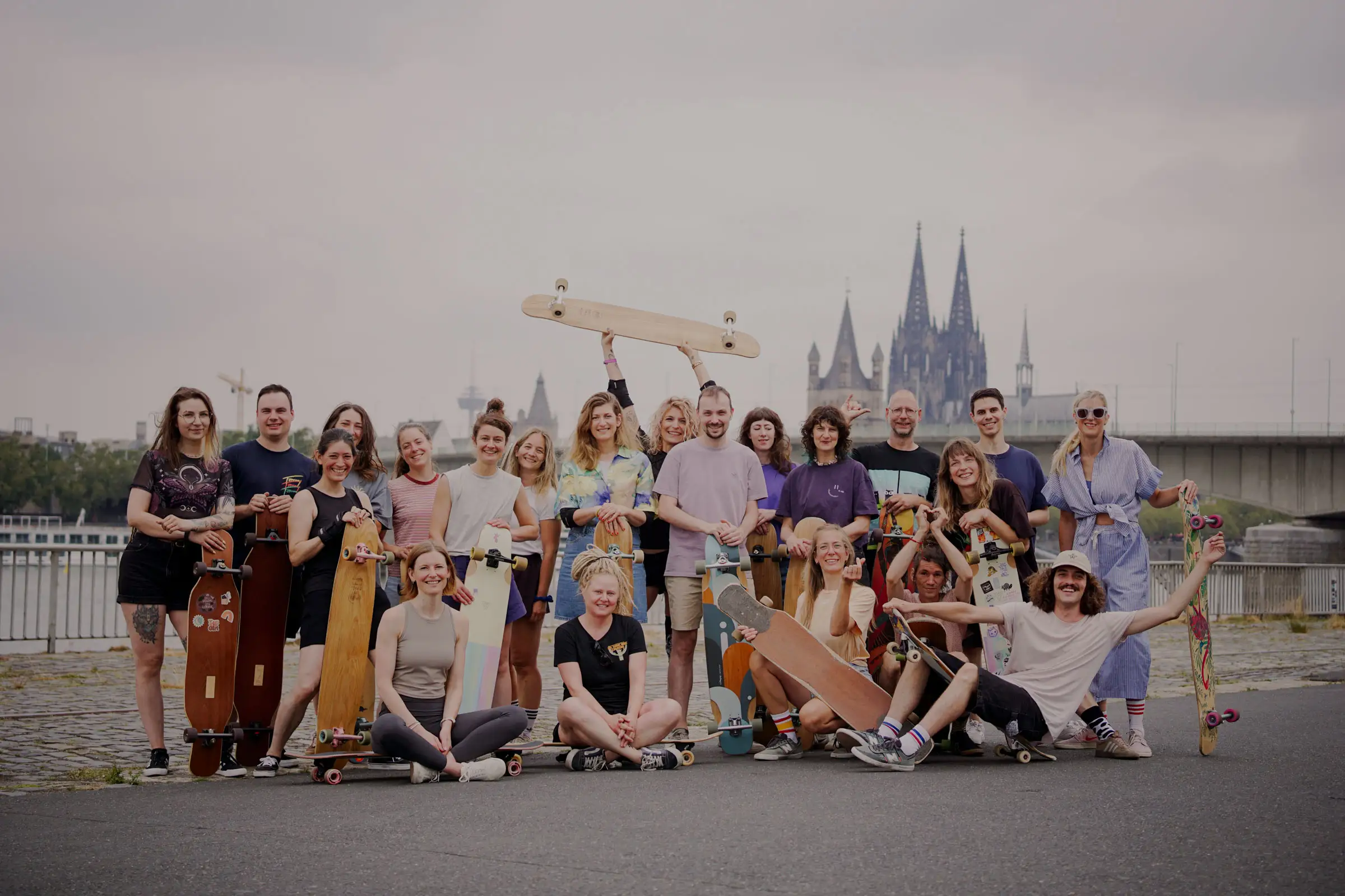 Grow your flow participants in front of the cologne cathedral